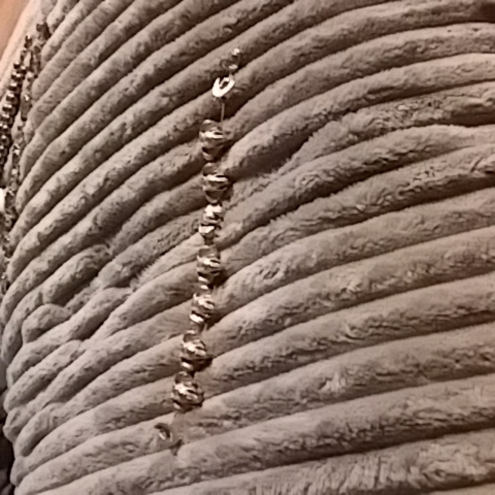 VINTAGE Bracelet 7 elephants  LIKE NEW never worn